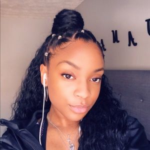 Meet your Posher, Janay